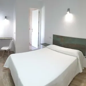 https://hotel-la-lancha.es-andalucia.com